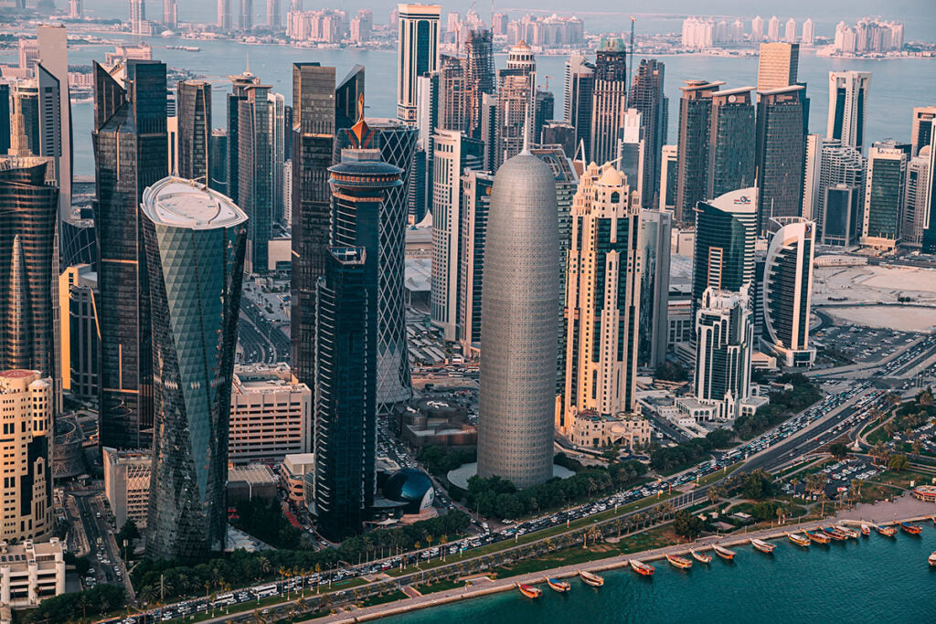 How Qatar Businesses Can Navigate Contracts and Risk During Regional Uncertainty